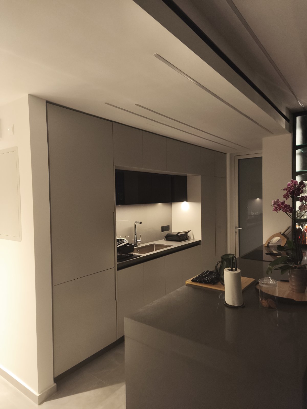 ΚΟΥΖΙΝΑ ΜΕ 2Η ΓΡΑΜΜΗ